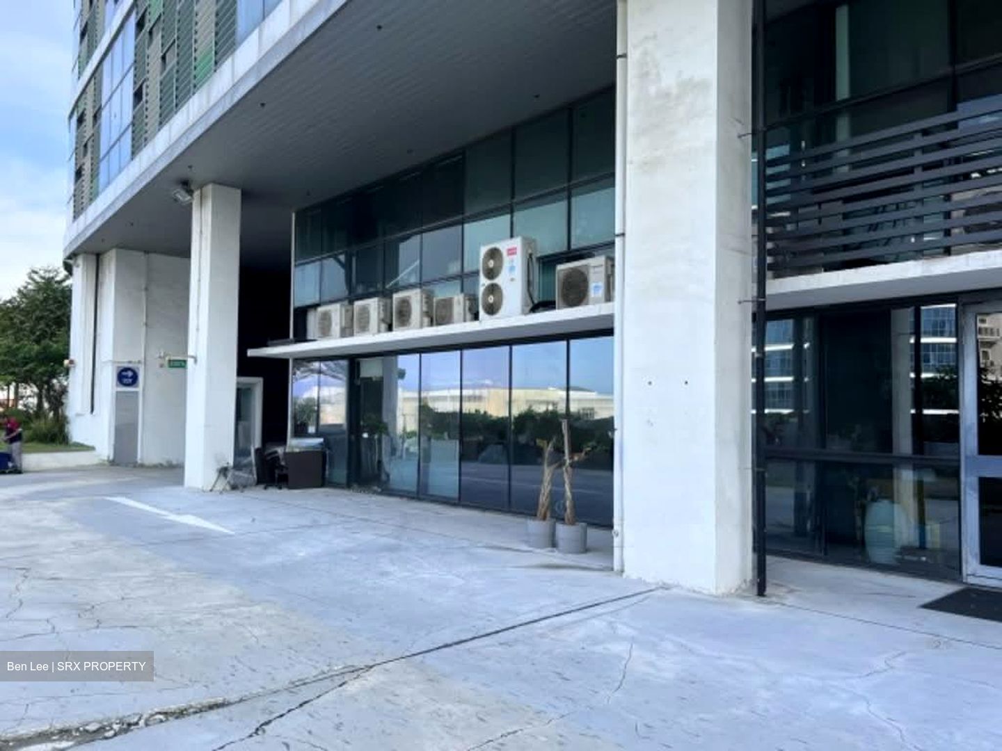 Oxley Bizhub (D14), Factory #538849971
